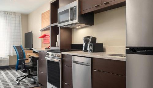 1 Bedroom Suite, 1 Queen, Sofa bed