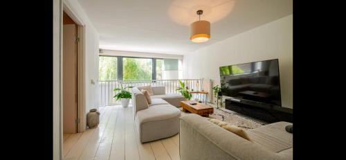 Apartment with Garden View