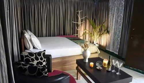 Deluxe Double Room with Shower