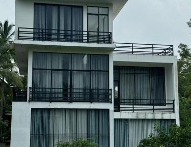 King Room with Balcony
