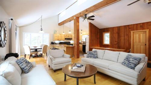 Three-Bedroom Holiday Home 