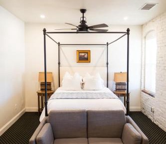 Standard Queen Room