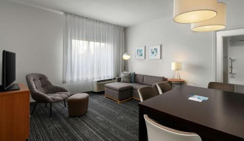 2 Bedroom Suite