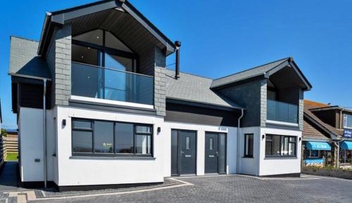 Three-Bedroom Holiday Home 