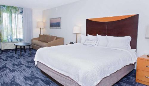 King Room with Mobility Access and Bathtub with Grab Bars, Non-Smoking