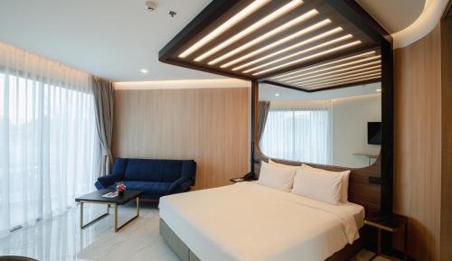 Deluxe Double or Twin Room