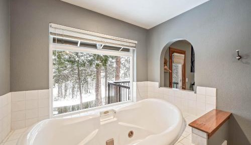 King Room with Spa Bath