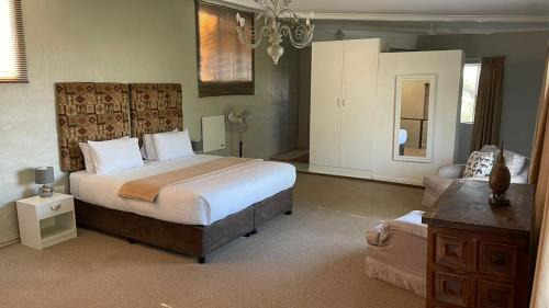 Room #693166017