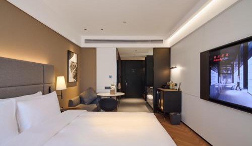 Standard King Room