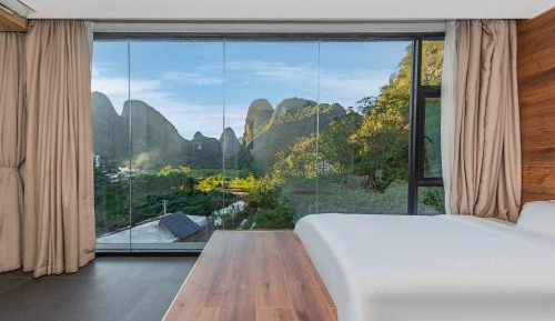 Twin Room with Mountain View