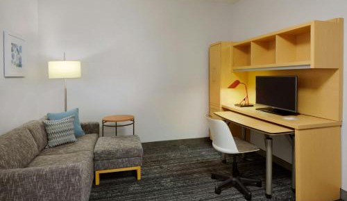 One-Bedroom King Suite