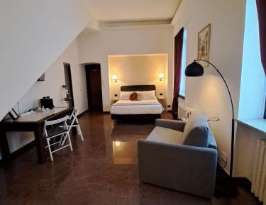 Standard King Room