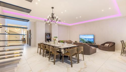 Six-Bedroom Premium Apartment with Sauna and Jacuzzi and Barbecue
