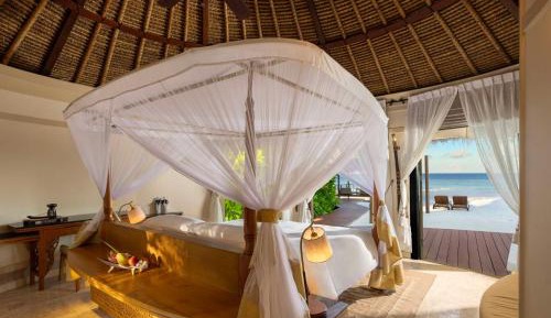 Grand Beachfront Pool Villa - Free transfer