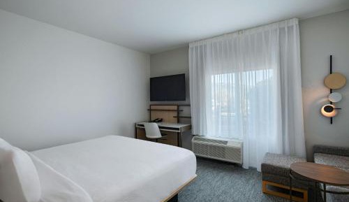 King Studio with Sofa Bed and City View - Hearing Accessible