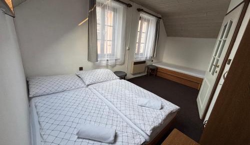 Quadruple Room with Private Bathroom