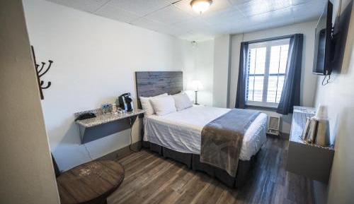 Queen Room