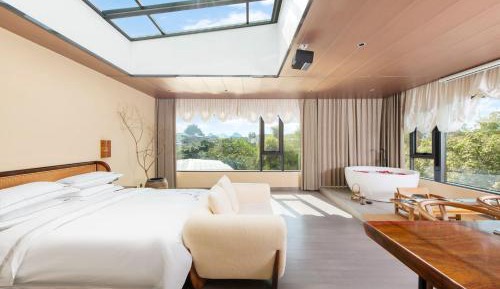 King Room with Lake View