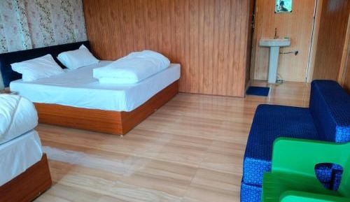 Triple Room with Mountain View