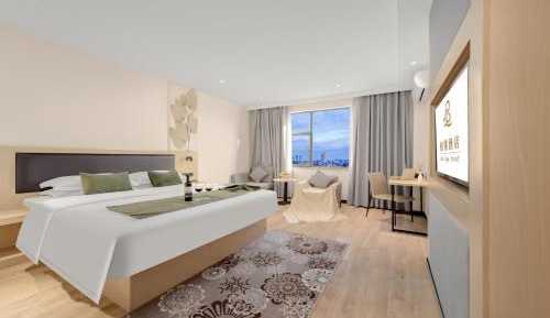 Deluxe Queen Room