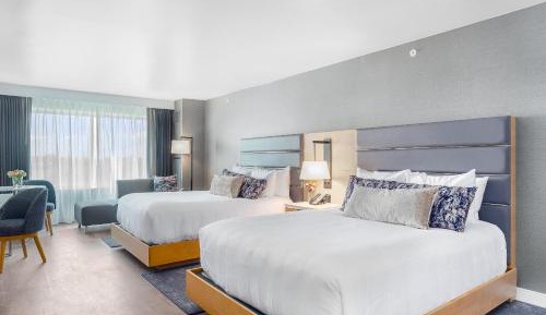 Deluxe Queen Room