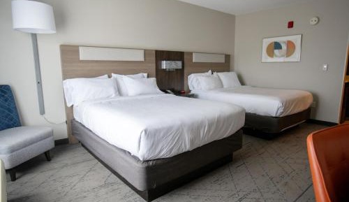 Standard Queen Room with Two Queen Beds