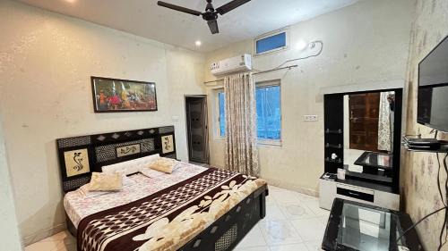 Deluxe Double Room (2 Adults + 1 Child)