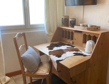 Room #1336832902