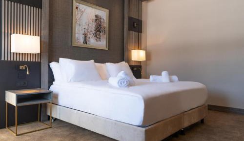 King Guest Room