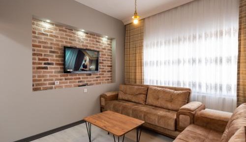 Apartment with Garden View
