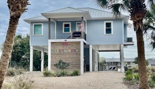 Three-Bedroom Holiday Home 