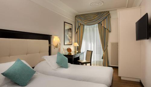 Superior Twin Room with City View