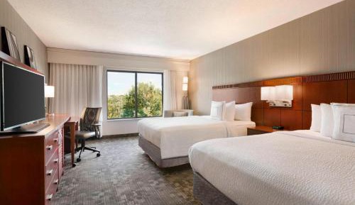 Guest Room with Two Double Beds