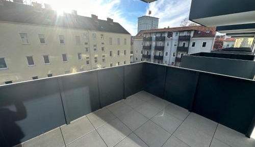 One-Bedroom Apartment with Shower
