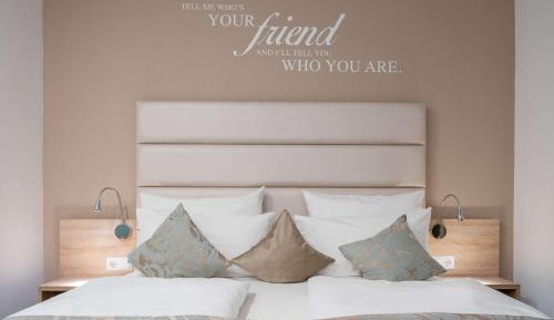 Classic Queen Room