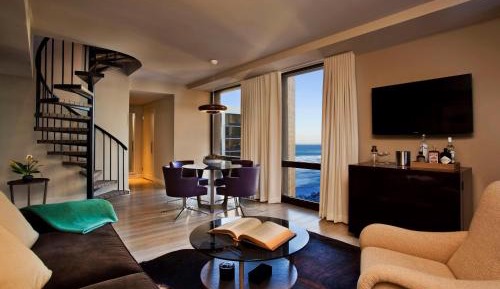 Skyline Loft Suite