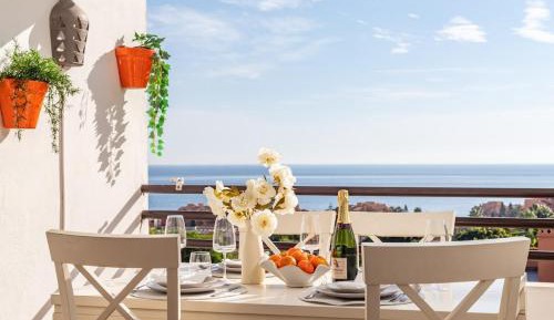 Two-Bedroom Apartment with Balcony and Sea View