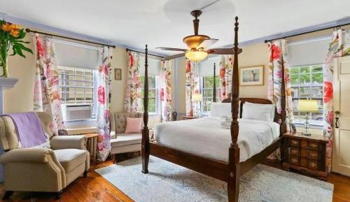 Queen Room