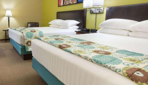 Deluxe Queen Room with Two Queen Beds - Non-Smoking