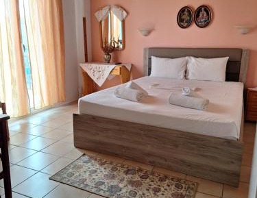 Studio with Balcony (3 Adults) 