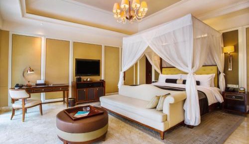 Grand 3 Bedroom Pool Villa