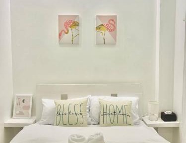 Deluxe Double Room (2 Adults + 1 Child)