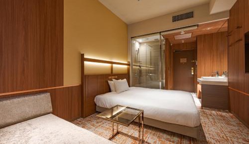 Deluxe Queen Room - Non-Smoking