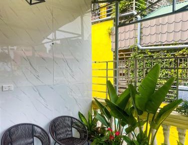 One-Bedroom Apartment with Garden