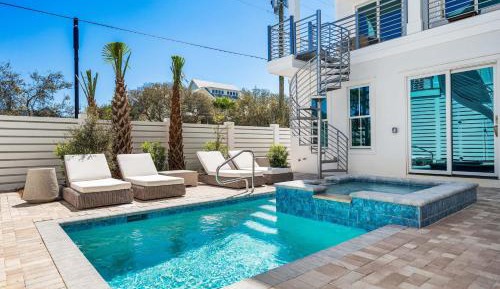 Eight-Bedroom Holiday Home