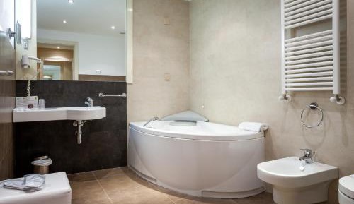 Comfort Double Room with Bath Tub