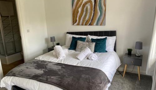 Three-Bedroom Townhouse