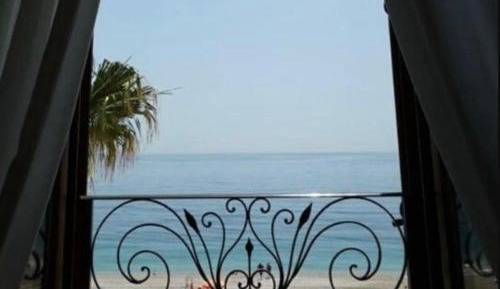 Double or Twin Room with Sea View