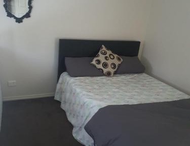 Deluxe Double Room (2 Adults + 1 Child)