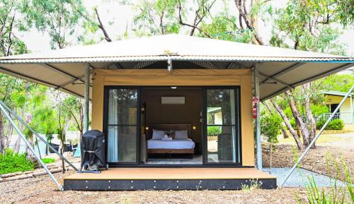Bungalow with Garden View